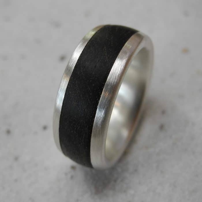 Palisanderholz_Unikatring_Grenadill_925-Silber_Goldschmiede_kleineRheinperle_Basel Palisanderholz_Unikatring_Grenadill_925-Silber_Goldschmiede_kleineRheinperle_Basel